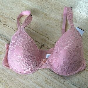 NWT Delta Bruke bra size 38DD